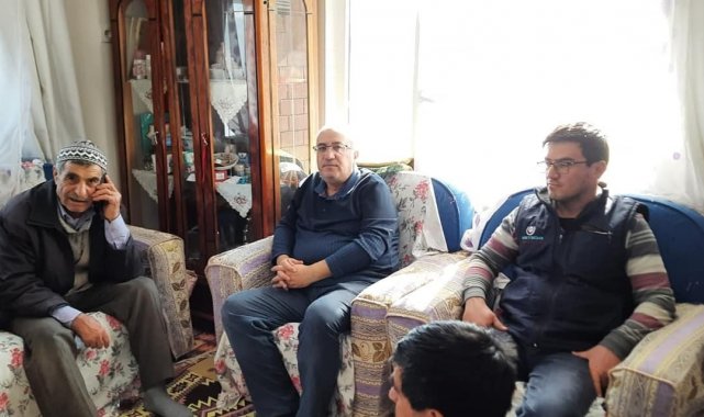 Başkan Arslan evi yanan aileyi ziyaret etti