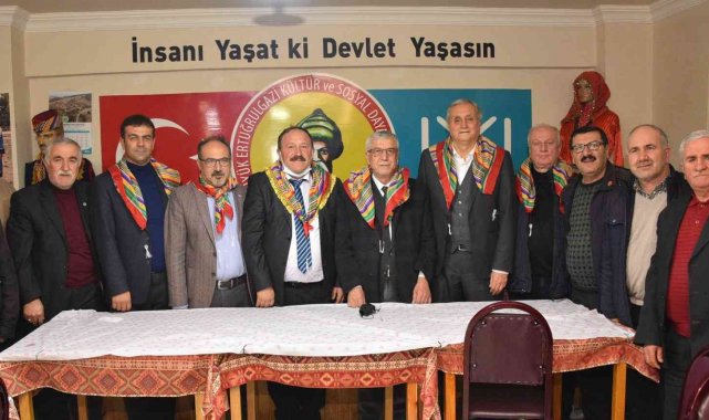 Başkan Bakkalcıoğlu Ertuğrulgazi Derneği'nin Türkü Gecesi'ne katıldı