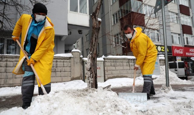 Başkan Çolakbayrakdar, "Biz, yolları açarız. güzellik ve bereket olan kar, yeter ki yağsın"