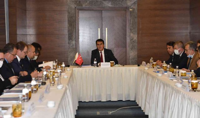 Başkan Dündar: "Biz, hizmet için varız"