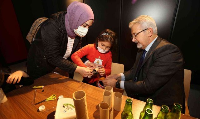 Başkan Erdem atölyede çocuklarla buluştu