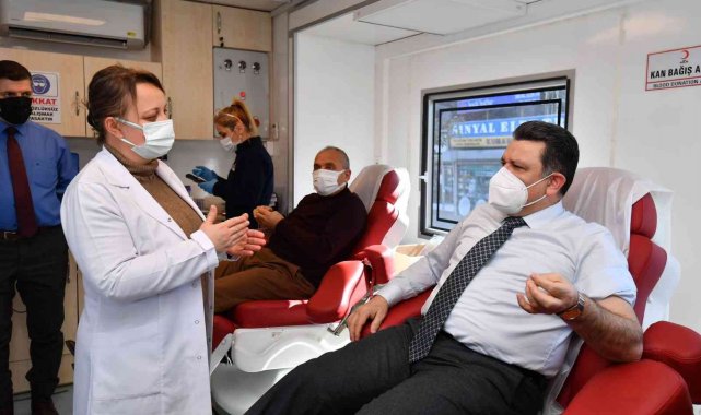 Başkan Genç kan bağışında bulundu