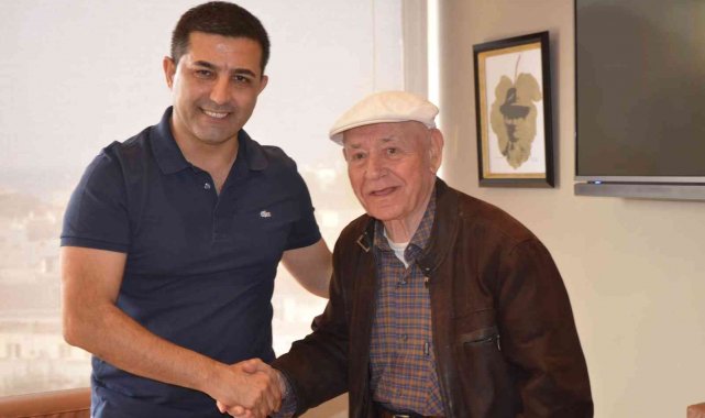 Başkan Günel hayatını kaybeden ünlü sanatçı Muvaffak Falay için başsağlığı mesajı yayınladı