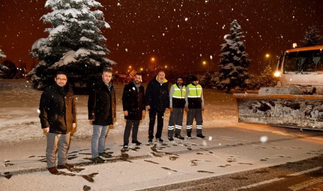 Başkan İmamoğlu, kar temizleme çalışmalarını inceledi