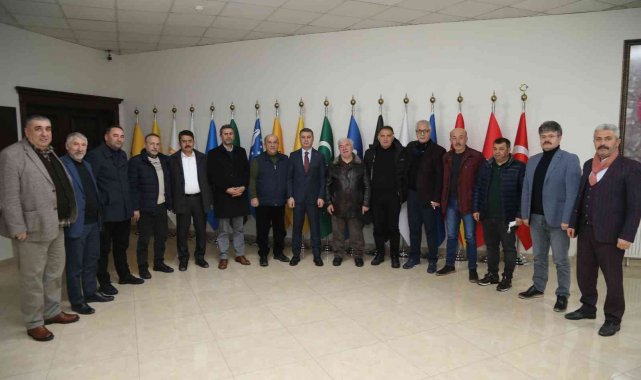 Başkan Ramazan Şimşek hemşehri derneklerine projelerini anlattı