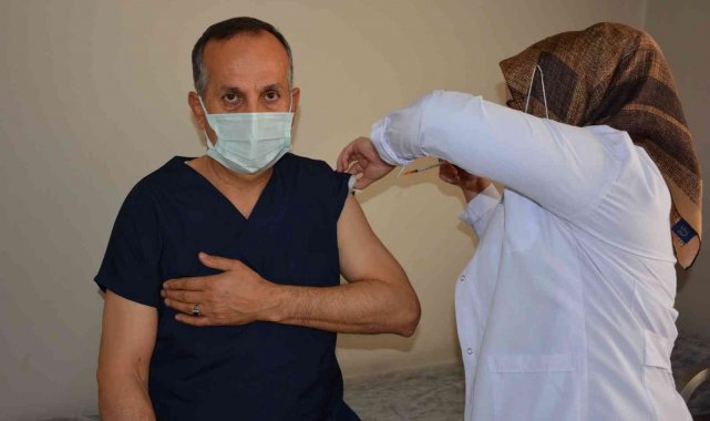 Başkan Saklı 4. doz aşı oldu