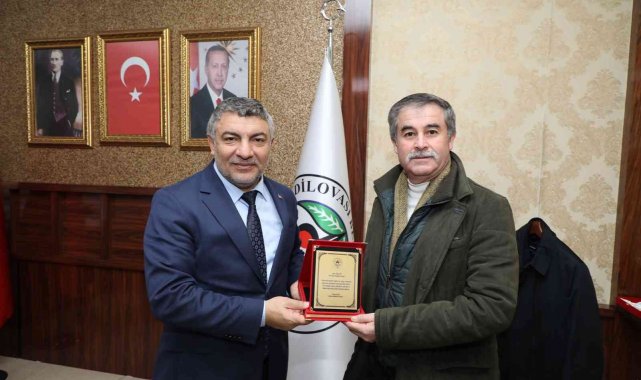 Başkan Şayir, muhtarlara teşekkür plaketi takdim etti