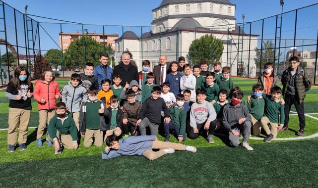 Başkan Tavlı ile çocuklar maçta buluştu