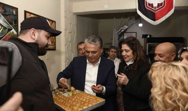 Başkan Uysal, Gaziantepliler Derneği'nin açılışına katıldı