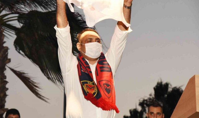 Başkan Yılmaz, İçel İdman Yurduna sahip çıkıyor