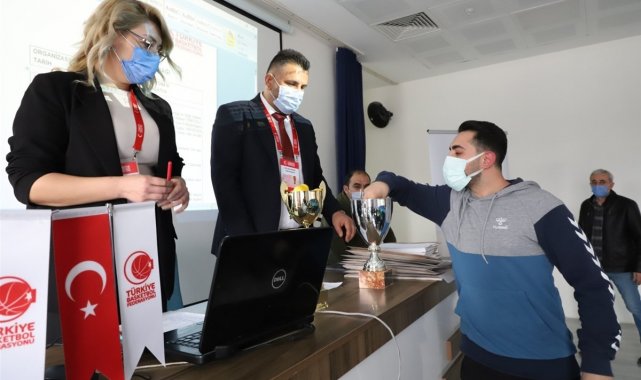 Basket topuna Türkiye yarı finali için vurulacak