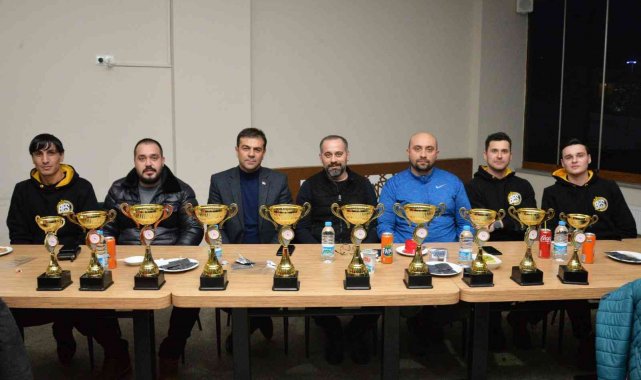 Basketbol Şampiyonası'nda '10 Takım 10 Kupa'