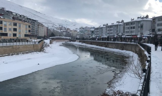 Bayburt buz kesti
