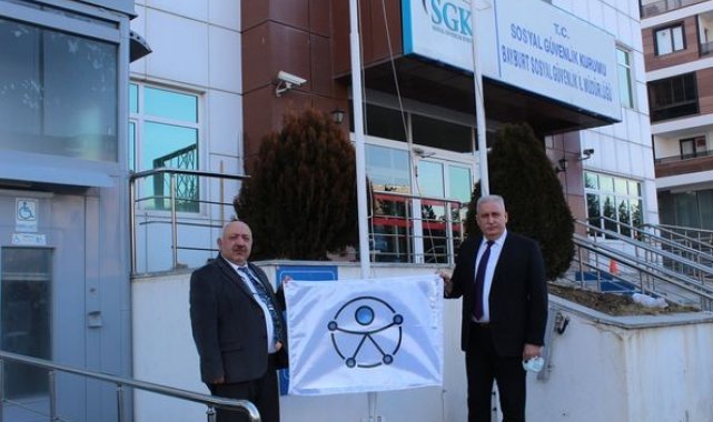Bayburt'ta ilk Erişilebilirlik Bayrağı göndere çekildi