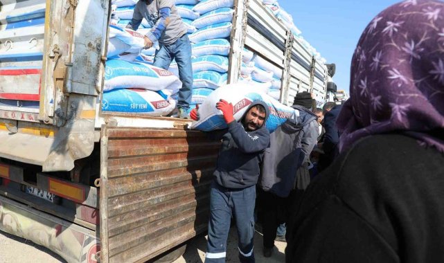 Besicilere yüzde 100 hibeyle 375 ton yem desteği