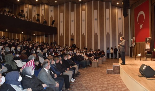 Biga&#039;da Hayati İnanç&#039;ın programına yoğun ilgi