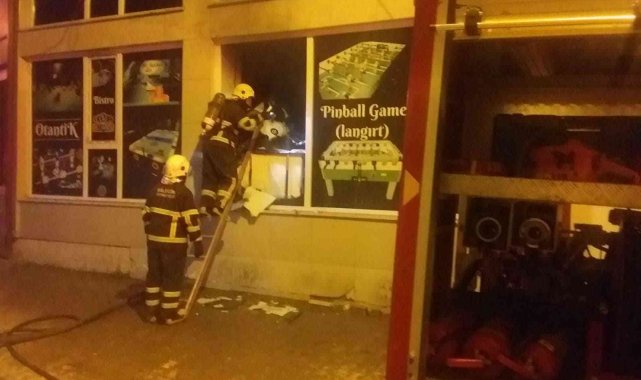 Bilecik&#039;te itfaiye ekipleri bir işyerinde çıkan yangına anında müdahale etti