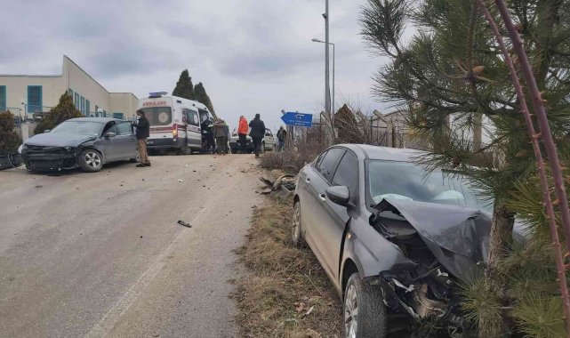 Bilecik'te trafik kazası: 2 yaralı