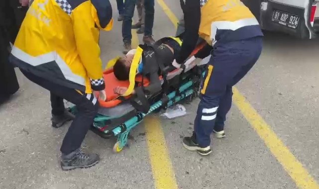 Bisikletiyle yolun karşısına geçmeye çalışan çocuğa hafif ticari araç çarptı