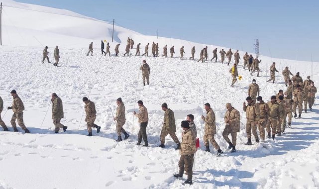 Bitlis'teki güvenlik korucularına çığ eğitimi