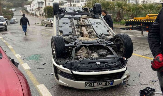 Bodrum&#039;da yağış kaza getirdi