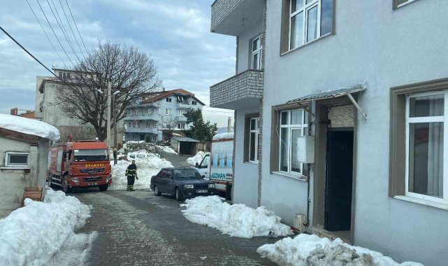 Boş dairedeki yangın paniğe sebep oldu