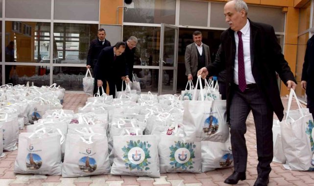 Bu ilçede zengin fakir demeden herkese eşit yardım yapılıyor