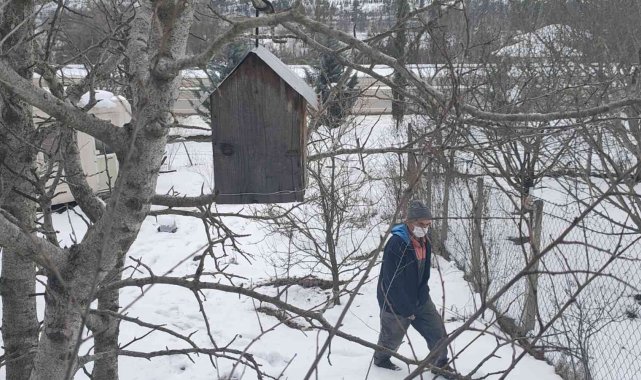 Bu kez kuşlar için kollarını sıvadı