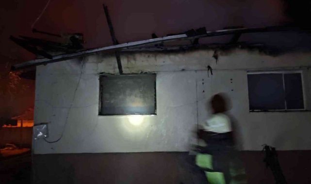 Bunalıma giren adam evini yaktı