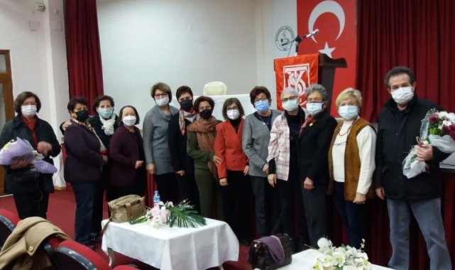 Burhaniye'de 39 yıllık başkan güven tazeledi