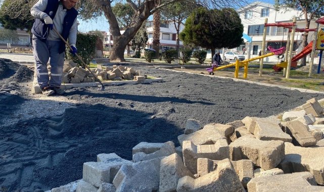 Burhaniye'de Suzan Yaz Parkı yenileniyor
