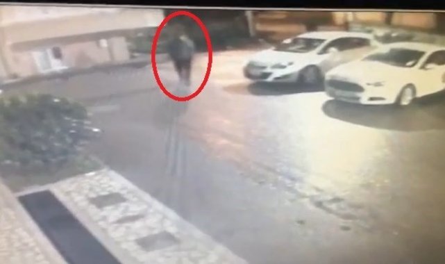 Bursa&#039;da site bahçesindeki motosikleti böyle çaldı