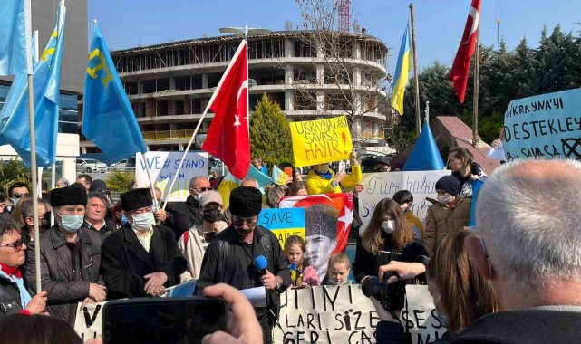 Bursa'da yaşayan Ukraynalı vatandaşlarından 'Rusya' protestosu