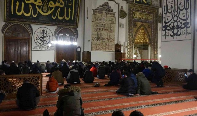 Bursalılar Regaip Kandili'ni Ulu Cami'de idrak etti