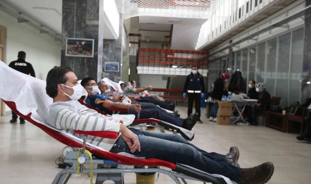 Büyükşehir Belediye personeli kan bağışı yaptı