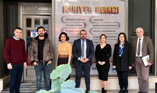 Büyükşehir Belediyesi Kariyer Merkezi ile üniversitelerden iş birliği