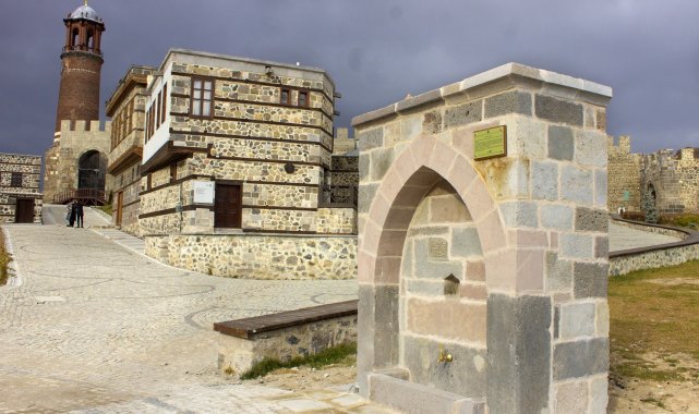 Büyükşehir ecdat yadigârı çeşmeleri baştan aşağı restore ediyor