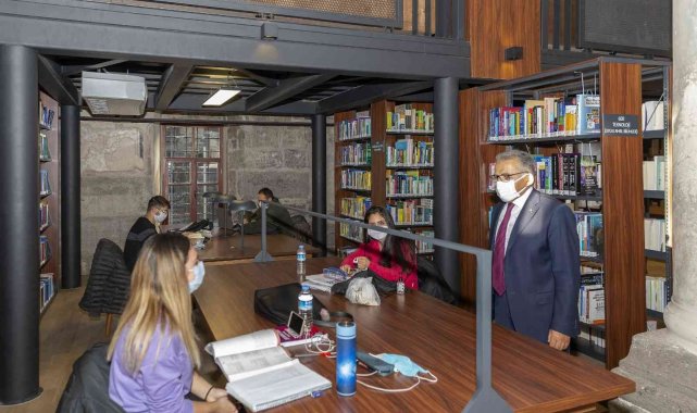 Büyükşehir Kütüphaneleri yarıyıl tatilinde doldu taştı