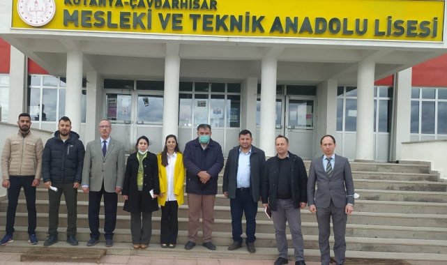 Çavdarhisar'da okul arazisinde uygulanabilecek projeler masaya yatırıldı