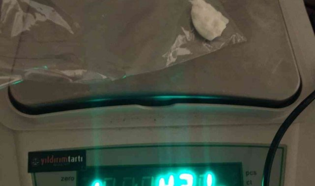 Cebindeki kokainle uçağa binmek isteyen şahıs yakalandı