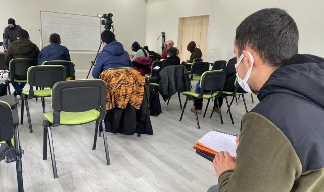 Çekmeköy'de E-KPSS kursları eğitime başladı