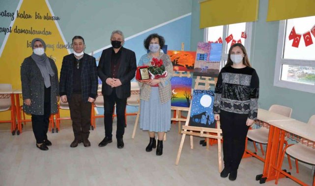 Çeşmeli avukat, eşi anısına 'Görsel Sanatlar Atölyesi' yaptırdı