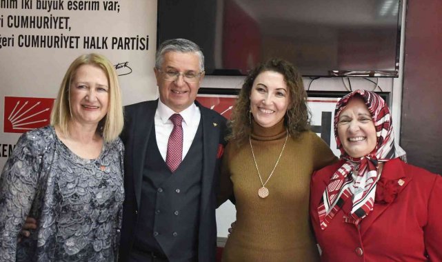 CHP'ye geçen Kemer Belediye Başkanı Topaloğlu, partililerle buluştu