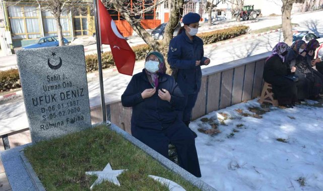 Çığda şehit düşen Jandarma Uzman Onbaşı Ufuk Deniz dualarla anıldı