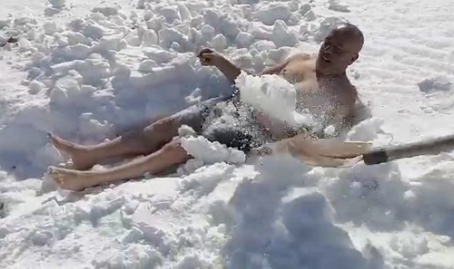 Çılgın Sivaslı yine soğuğa meydan okudu