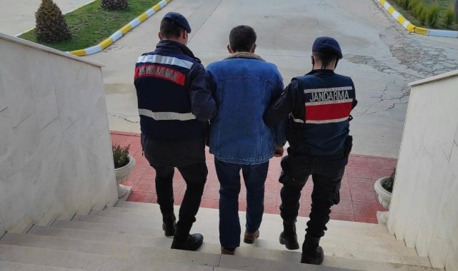 Çocuğa karşı eziyet suçundan aranıyordu yakalandı