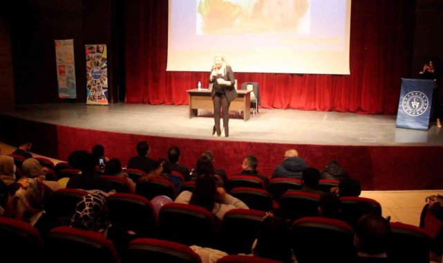 Çocuklarda sağlıklı beslenme ve spor konferansı