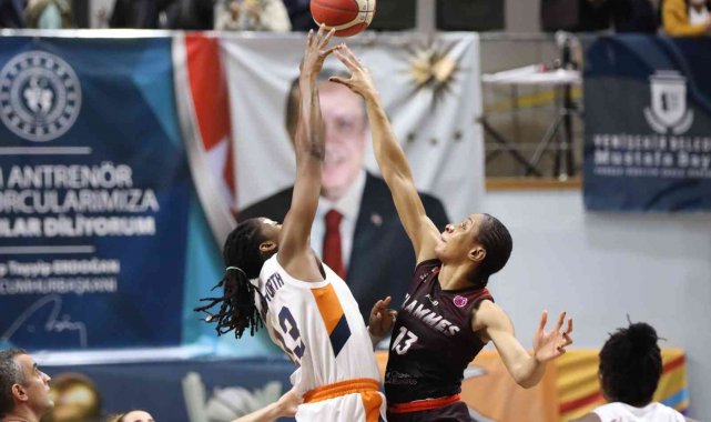 Çukurova Basketbol çeyrek finalde