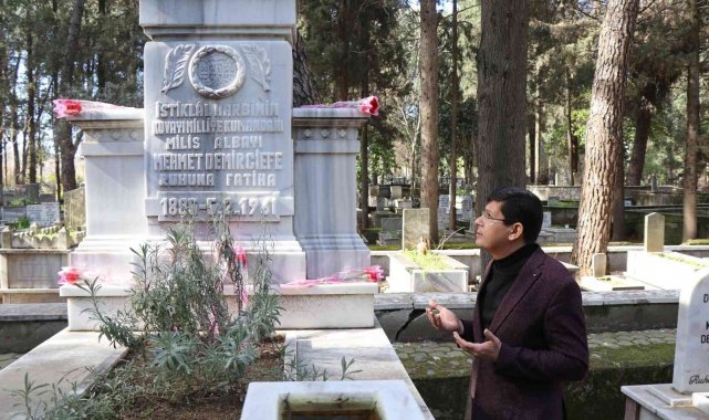 Demirci Mehmet Efe mezarı başında anıldı
