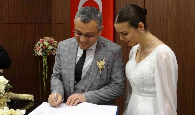 Denizli'de '2.2.22' çılgınlığı